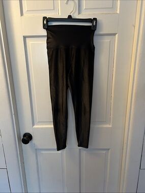 Beyond Yoga High-Shine high waisted black leggings
